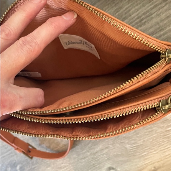 4PURSE BUNDLE NWOT EXCELLENT CONDITION - Picture 8 of 9